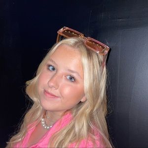 Meet your Posher, Madison